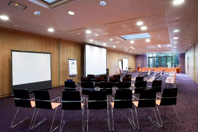 Fotos del hotel Holiday Inn Express Paris-canal De La Villette, An Ihg:  22