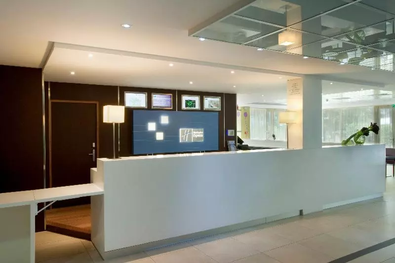 Fotos del hotel Holiday Inn Express Paris-canal De La Villette, An Ihg:  7