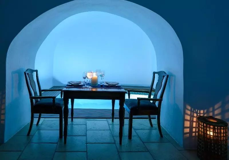 Fotos del hotel Nefeles Luxury Suites:  3