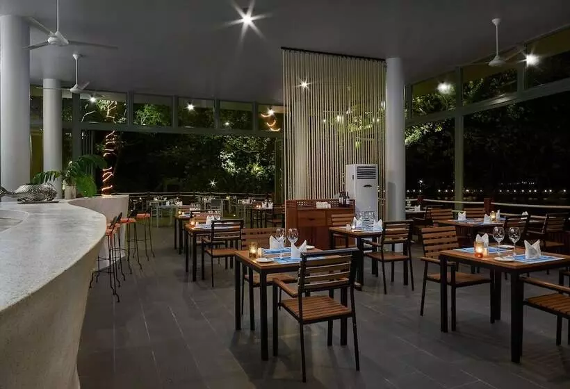 Fotos del hotel Independence Hotel Resort & Spa:  12