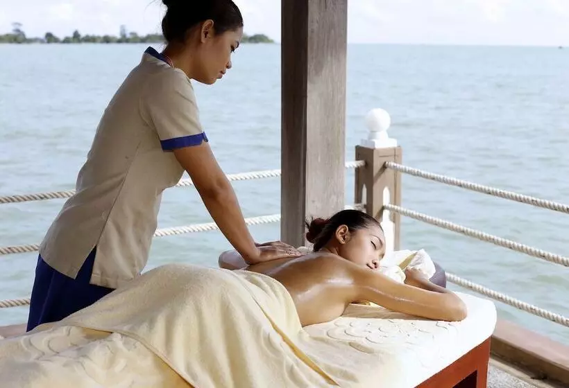 Fotos del hotel Independence Hotel Resort & Spa:  11