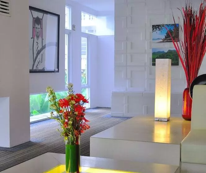 Fotos del hotel Le Fenix Sukhumvit:  2