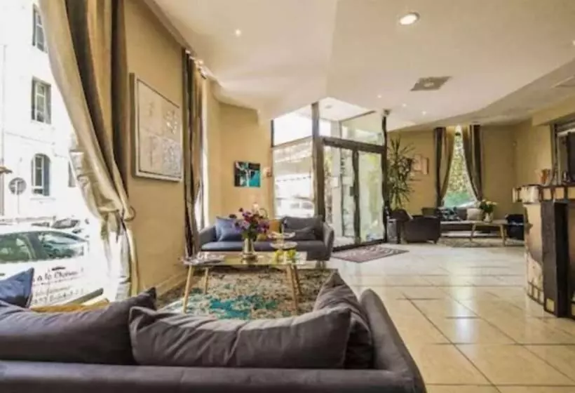 Fotos del hotel Excelsuites Residence:  10