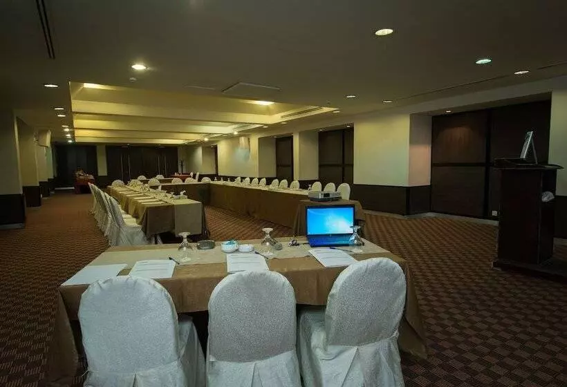 Fotos del hotel Century Park:  18