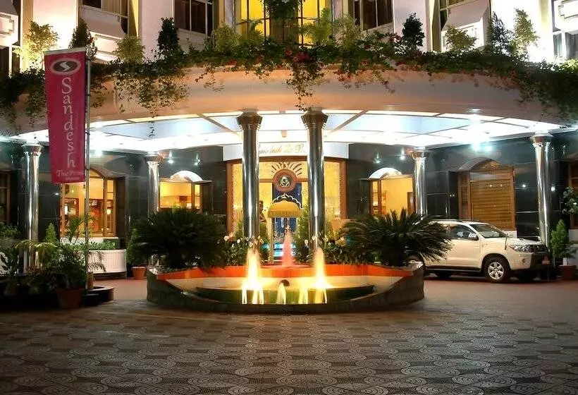 Fotos del hotel Sandesh The Prince:  11