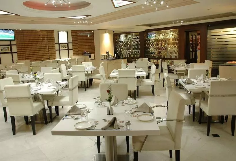 Fotos del hotel Sandesh The Prince:  15