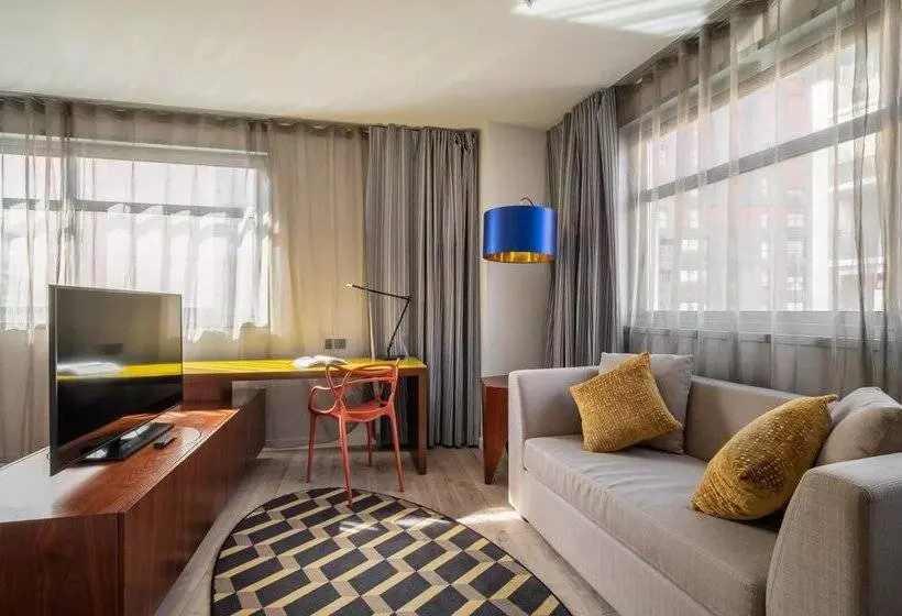 Fotos del hotel Capri By Fraser Barcelona:  18