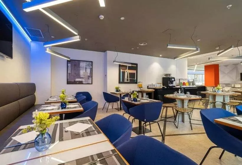 Fotos del hotel Capri By Fraser Barcelona:  3