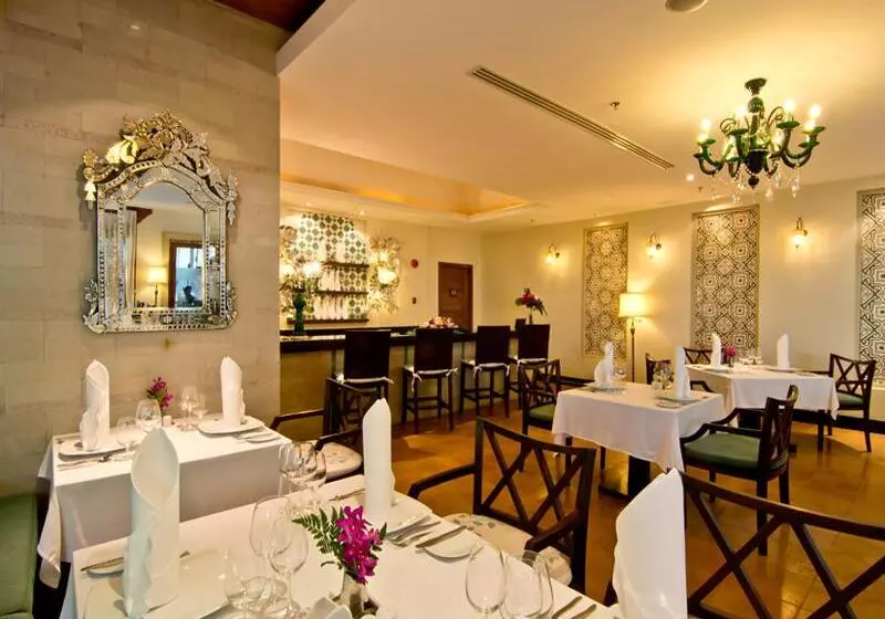 Fotos del hotel Ravindra Beach Resort & Spa:  17