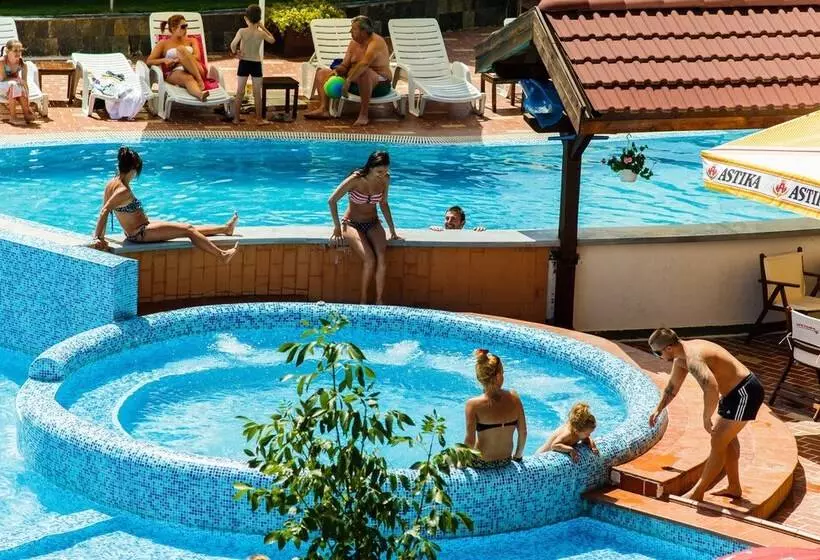 Fotos del hotel Belvedere Holiday Club:  6