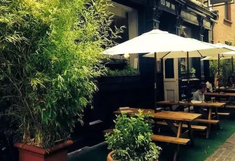 Fotos del hotel Old Ship Inn Hackney:  4