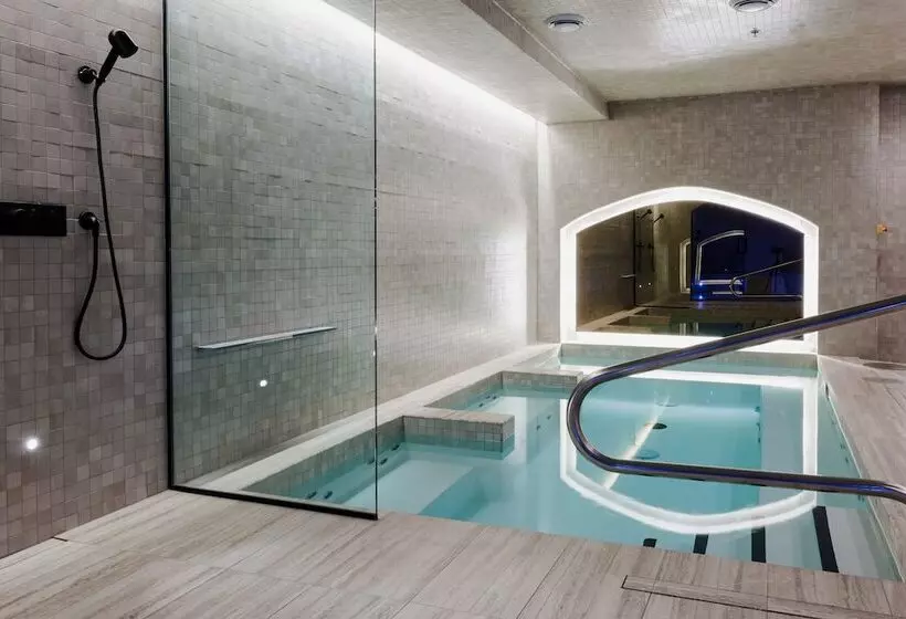 Fotos del hotel Auberge Du Carre Stlouis:  16