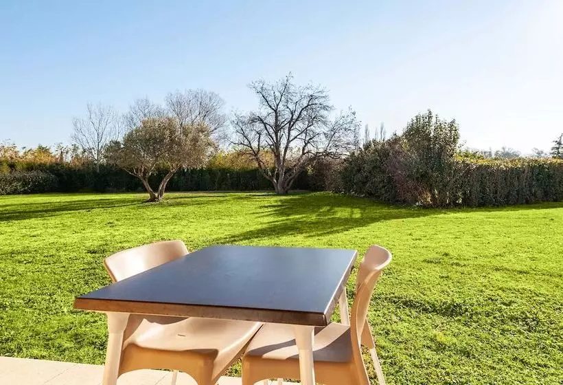 Fotos del hotel Residhotel Golf Grand Avignon:  25