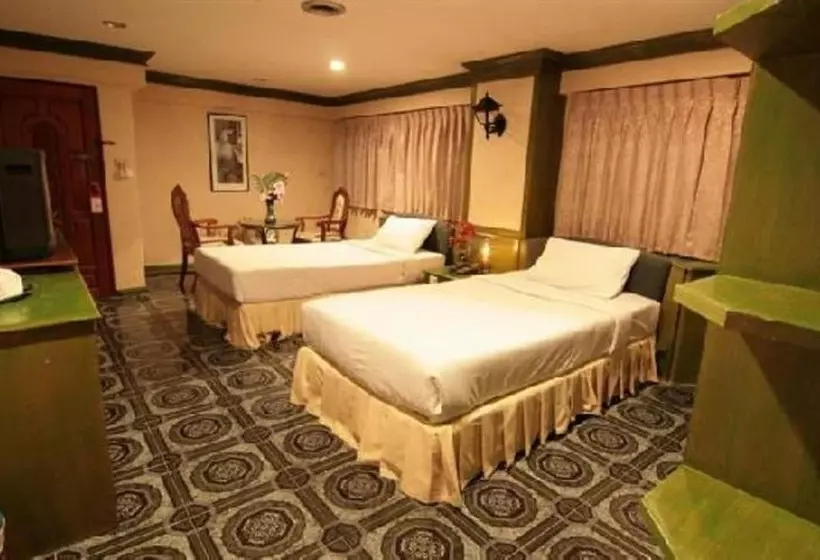 Fotos del hotel 13 Coins Ngamwongwan:  16