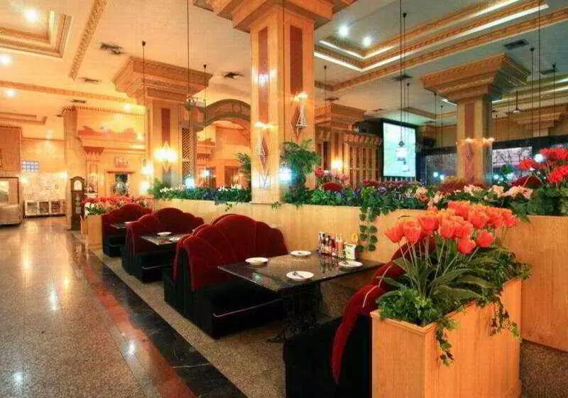 Fotos del hotel 13 Coins Ngamwongwan:  4