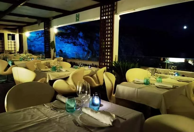 Fotos del hotel Embarcadero De Calahonda De Granada:  8