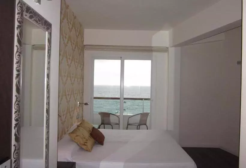 Fotos del hotel Embarcadero De Calahonda De Granada:  21