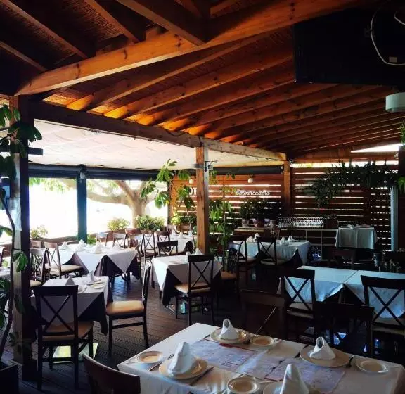 Fotos del hotel Embarcadero De Calahonda De Granada:  15