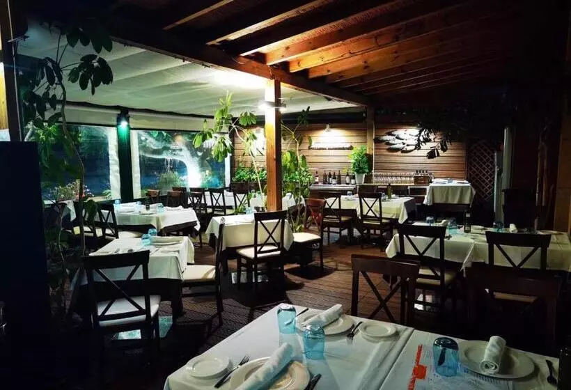 Fotos del hotel Embarcadero De Calahonda De Granada:  18