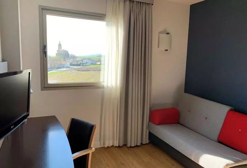 Fotos del hotel Holiday Inn Express Vitoria:  25