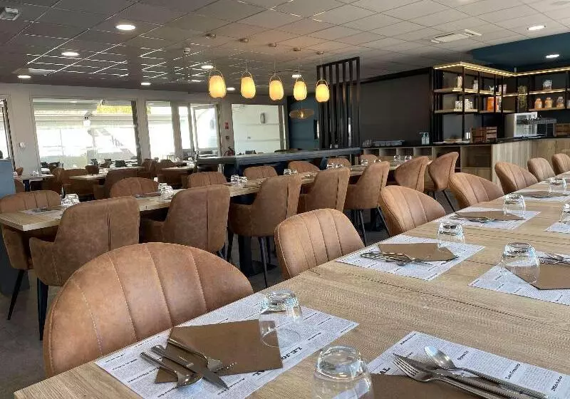 Fotos del hotel Kyriad Prestige Montpellier Ouest  Croix D Argent  A709:  12