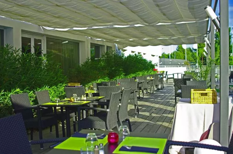 Fotos del hotel Kyriad Prestige Montpellier Ouest  Croix D Argent  A709:  8