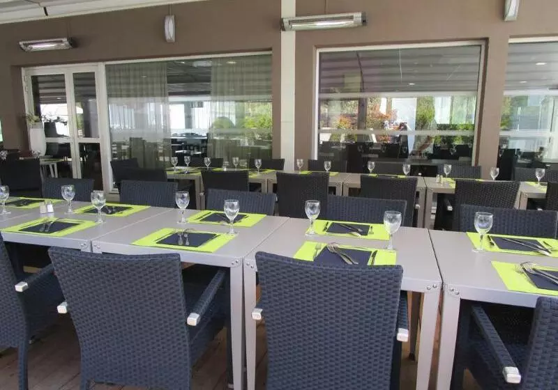 Fotos del hotel Kyriad Prestige Montpellier Ouest  Croix D Argent  A709:  5