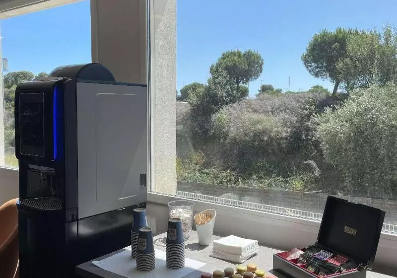 Fotos del hotel Kyriad Prestige Montpellier Ouest  Croix D Argent  A709:  16