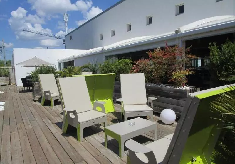 Fotos del hotel Kyriad Prestige Montpellier Ouest  Croix D Argent  A709:  15