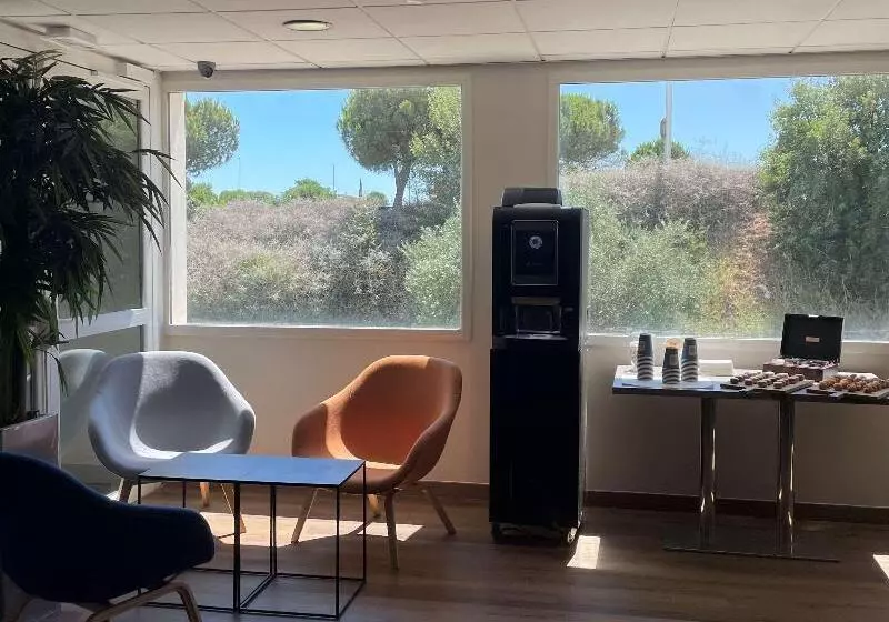 Fotos del hotel Kyriad Prestige Montpellier Ouest  Croix D Argent  A709:  9