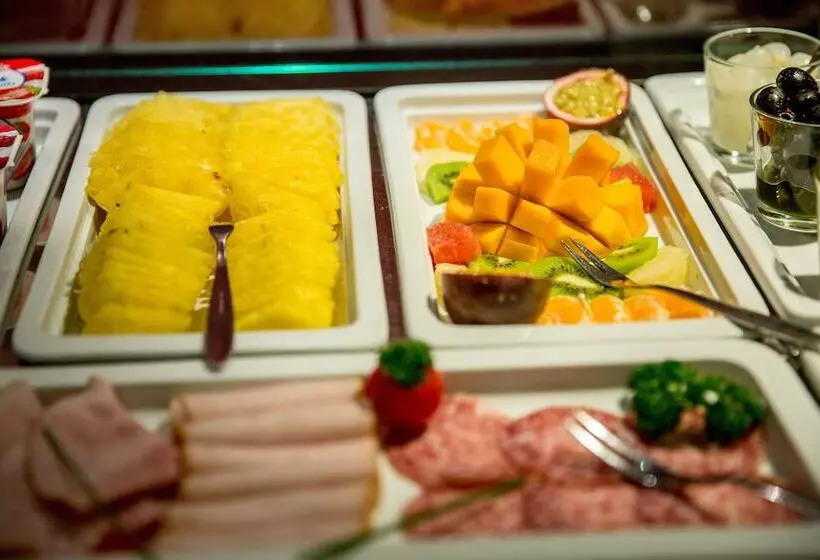 Fotos del hotel Dasbreitehotel Am Rhein:  8