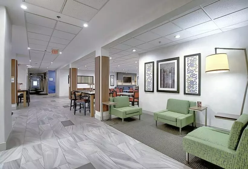 Holiday Inn Express Airportcalgary, An Ihg