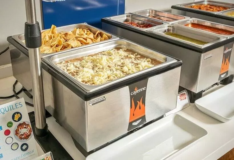 Fotos del hotel Holiday Inn Express Chihuahua, An Ihg:  5