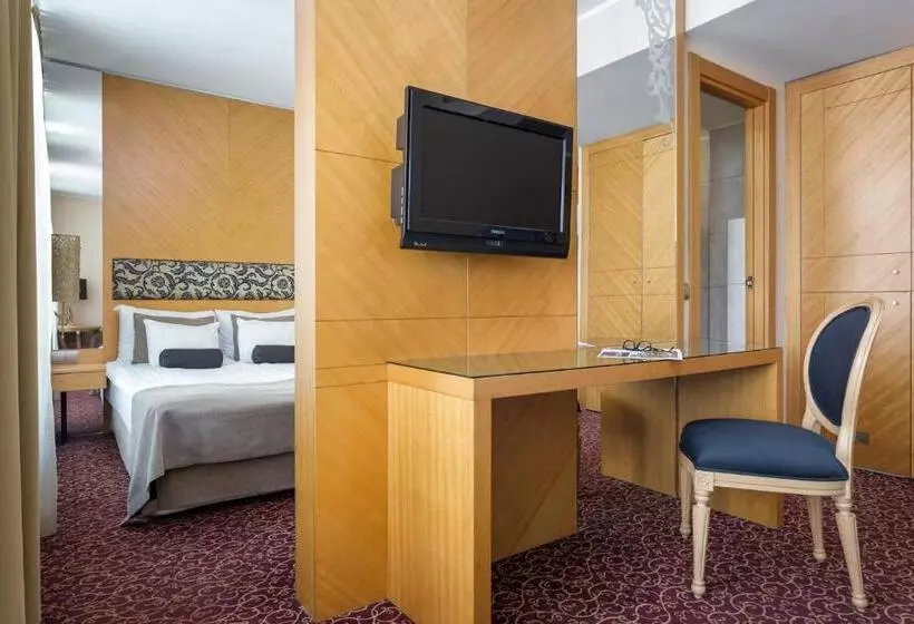 Fotos del hotel Marmara Hotel Budapest:  2