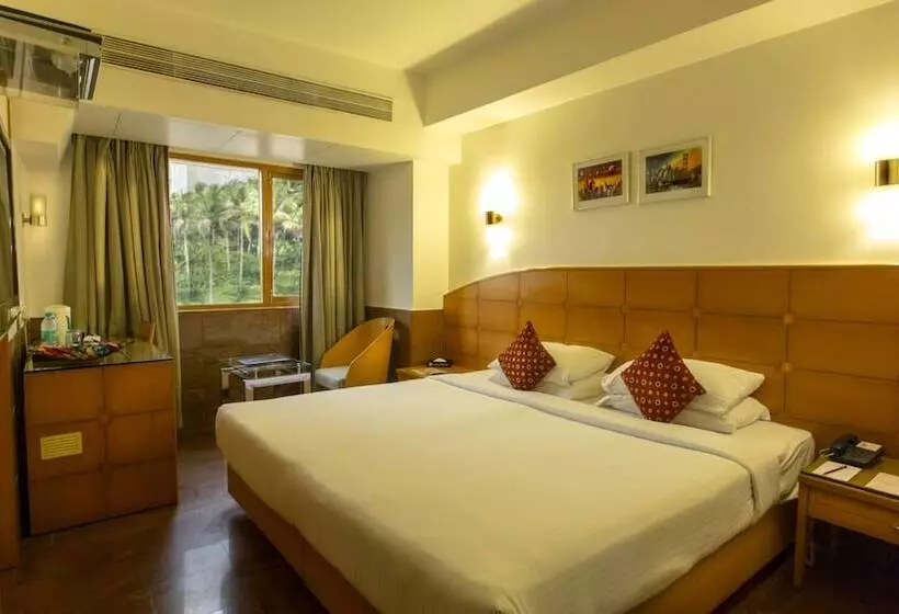 Fotos del hotel Ramee Guestline  Khar:  5