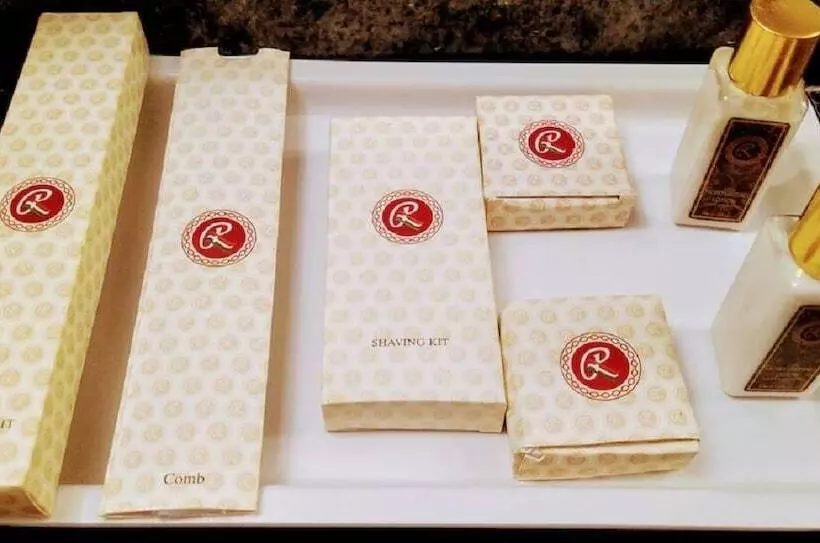 Fotos del hotel Ramee Guestline  Khar:  18