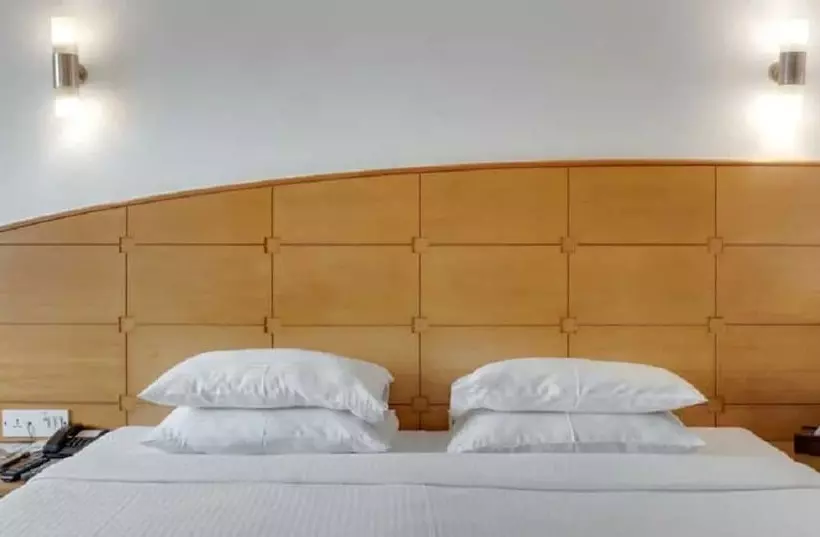 Fotos del hotel Ramee Guestline  Khar:  15