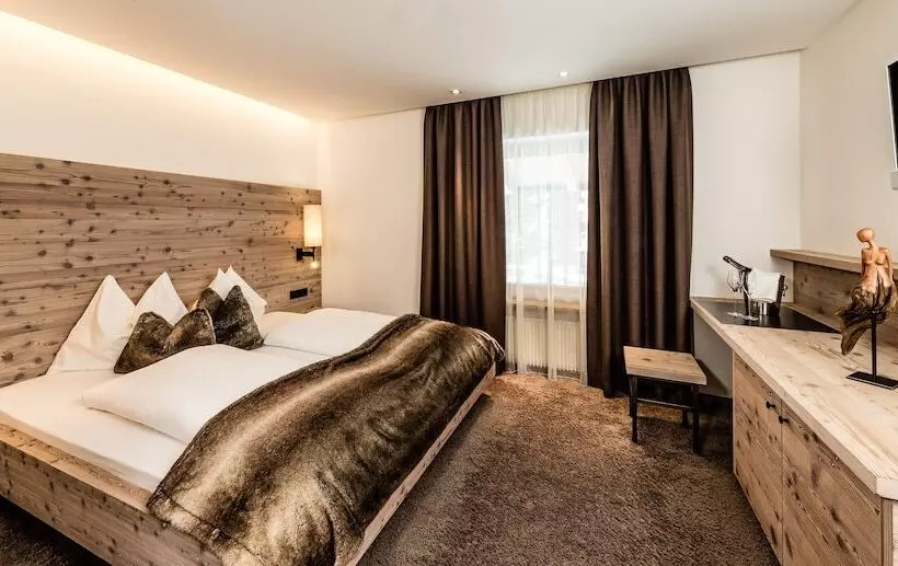 Fotos del hotel Arthotel Anterleghes - Gardenahotels:  12