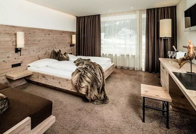 Fotos del hotel Arthotel Anterleghes - Gardenahotels:  7