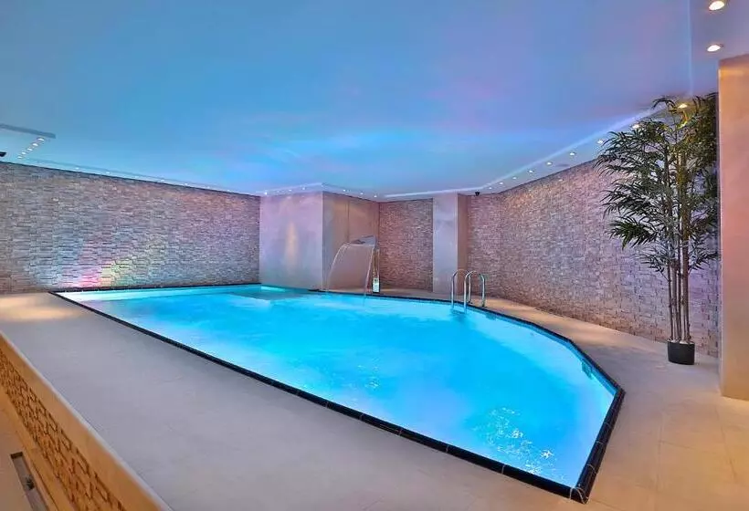 Fotos del hotel Grand Madrid:  2