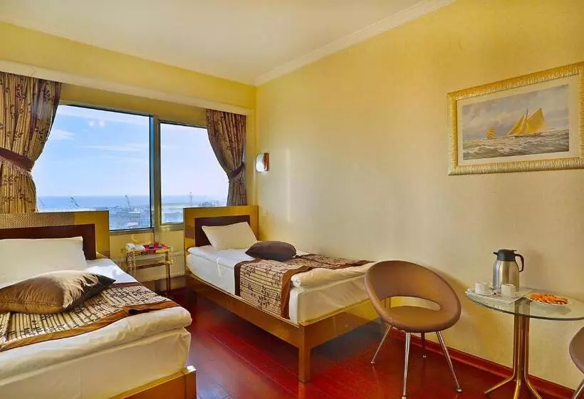 Fotos del hotel Grand Madrid:  7