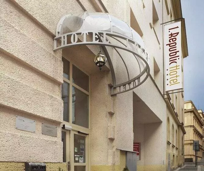 Fotos del hotel 1.republic:  12