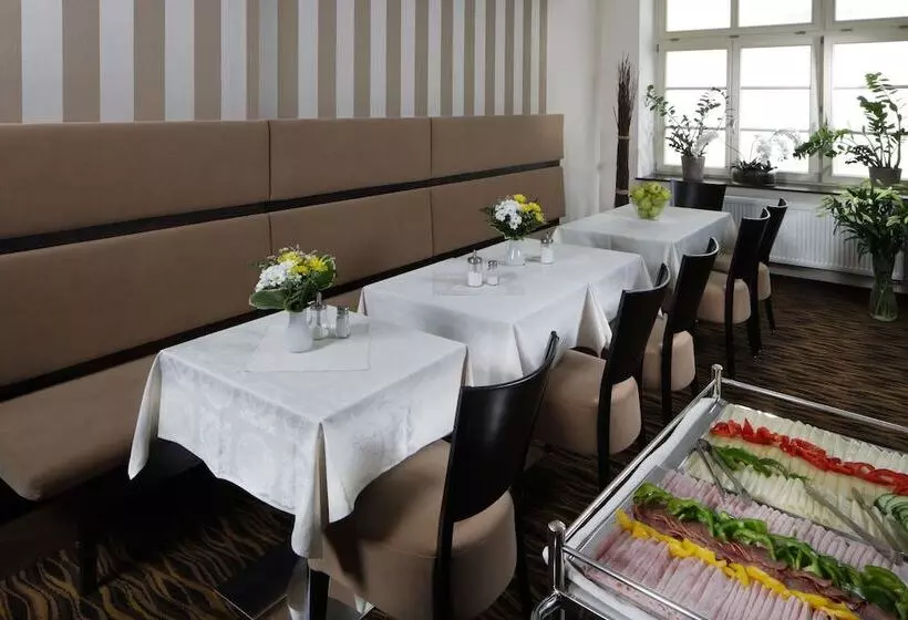 Fotos del hotel 1.republic:  2