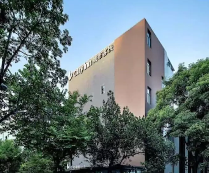 City Inn Oct Loft Branch