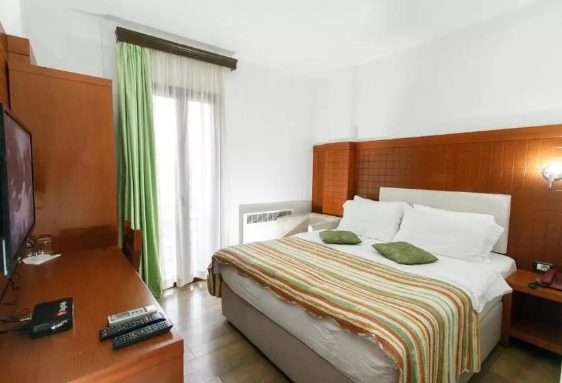 Fotos del hotel City  Tirana:  14