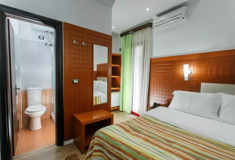 Fotos del hotel City  Tirana:  20