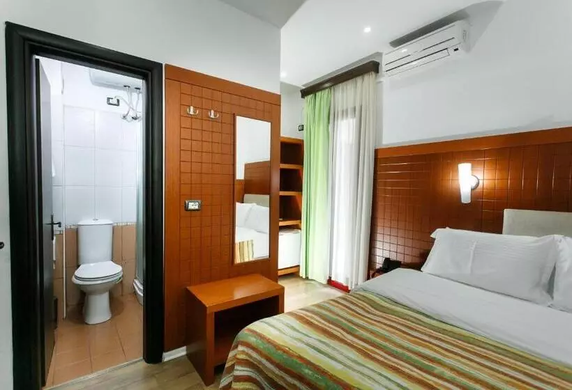 Fotos del hotel City  Tirana:  5