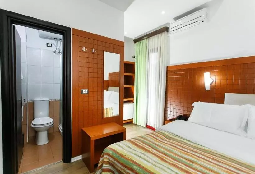 Fotos del hotel City  Tirana:  17