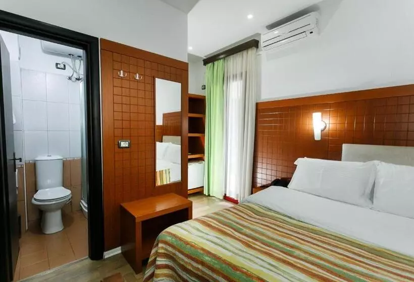 Fotos del hotel City  Tirana:  6