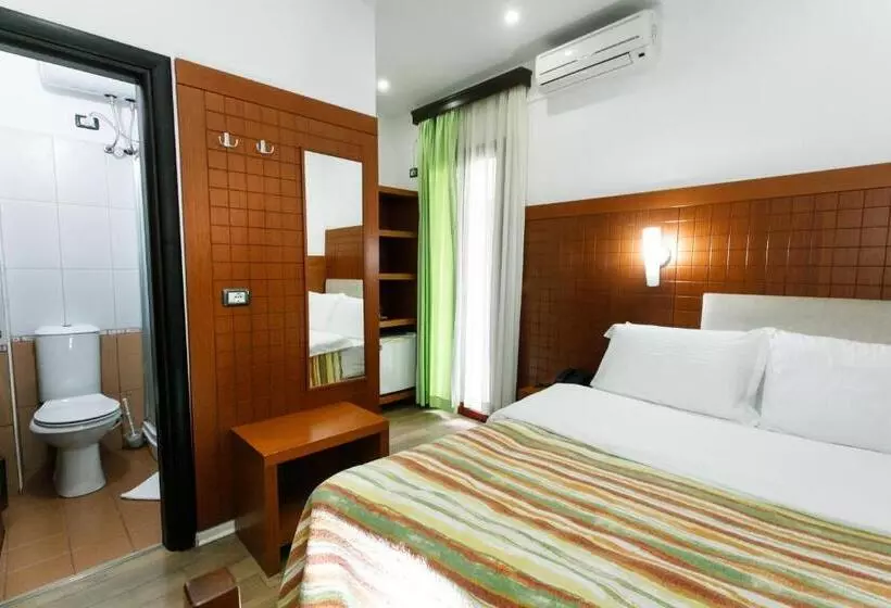 Fotos del hotel City  Tirana:  18